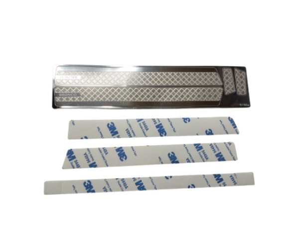 画像1: メタルローッカープレート　TRX4 82046-4 ブロンコ (1)